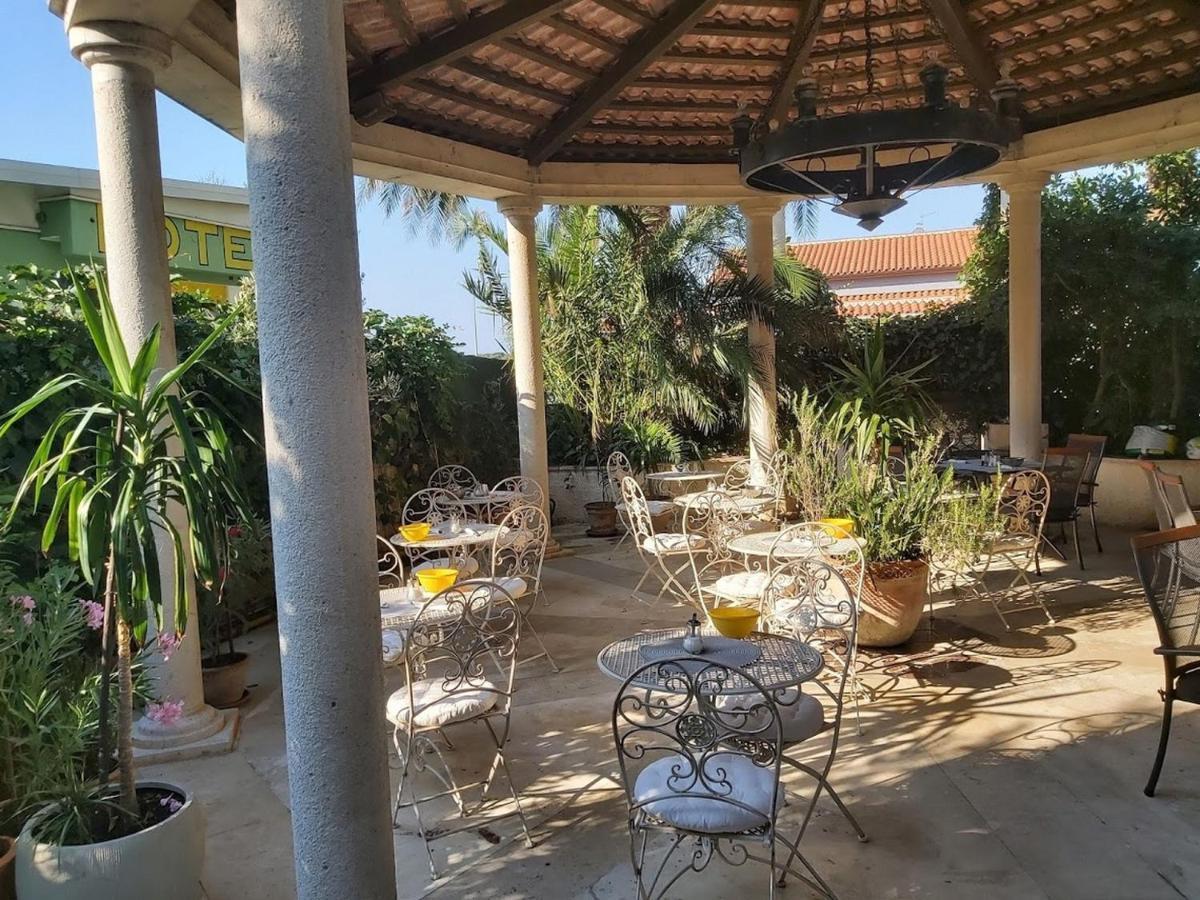ميدولين Rooms And Apartments Palma B&B المظهر الخارجي الصورة