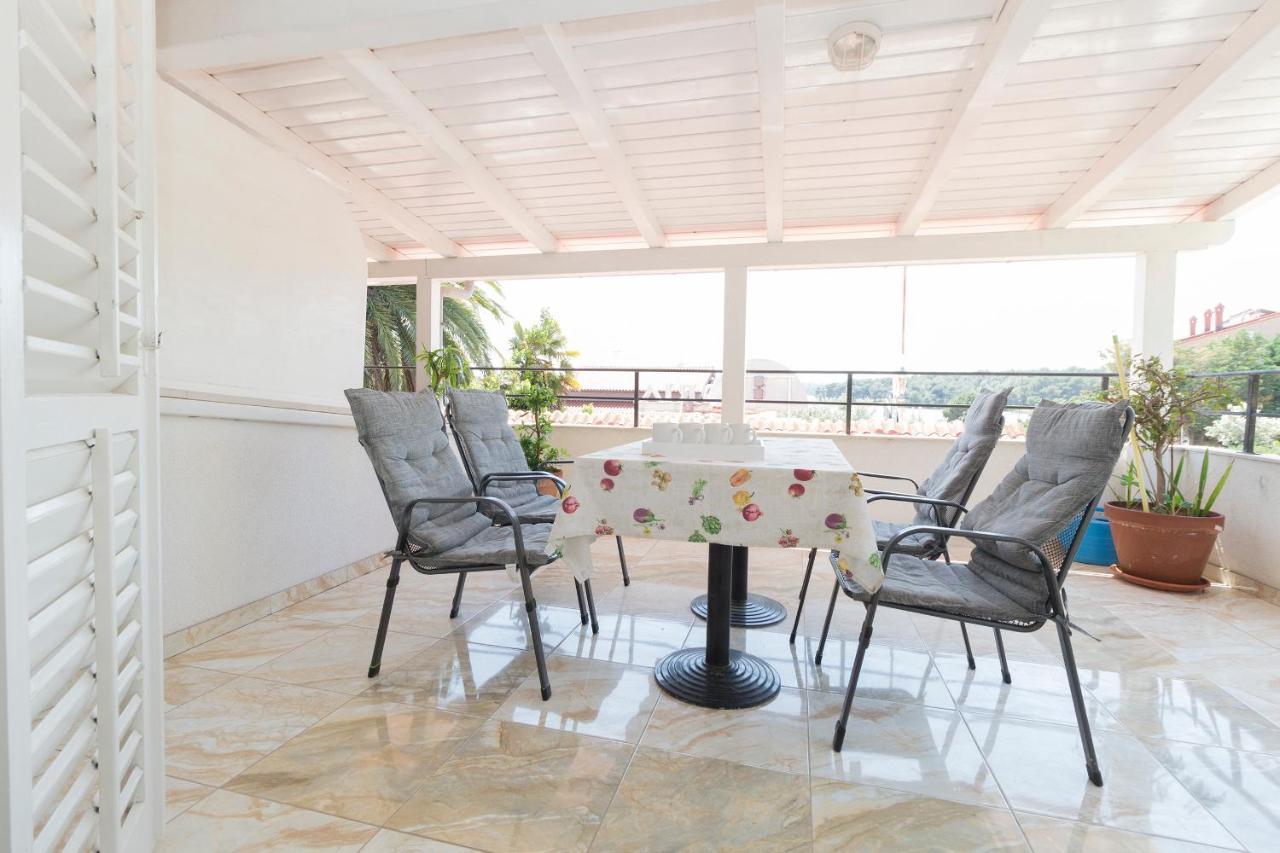 ميدولين Rooms And Apartments Palma B&B المظهر الخارجي الصورة