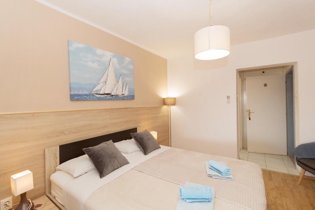 ميدولين Rooms And Apartments Palma B&B المظهر الخارجي الصورة