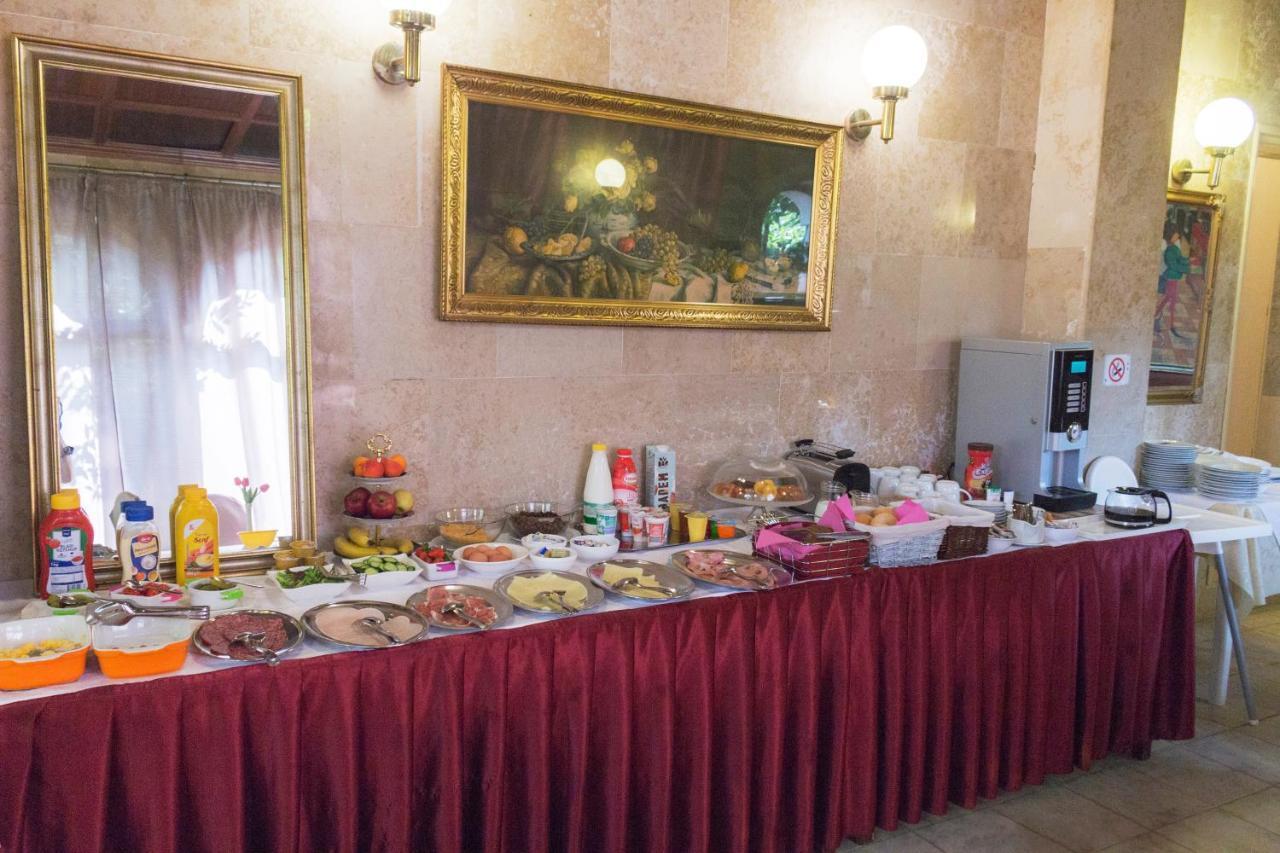 ميدولين Rooms And Apartments Palma B&B المظهر الخارجي الصورة