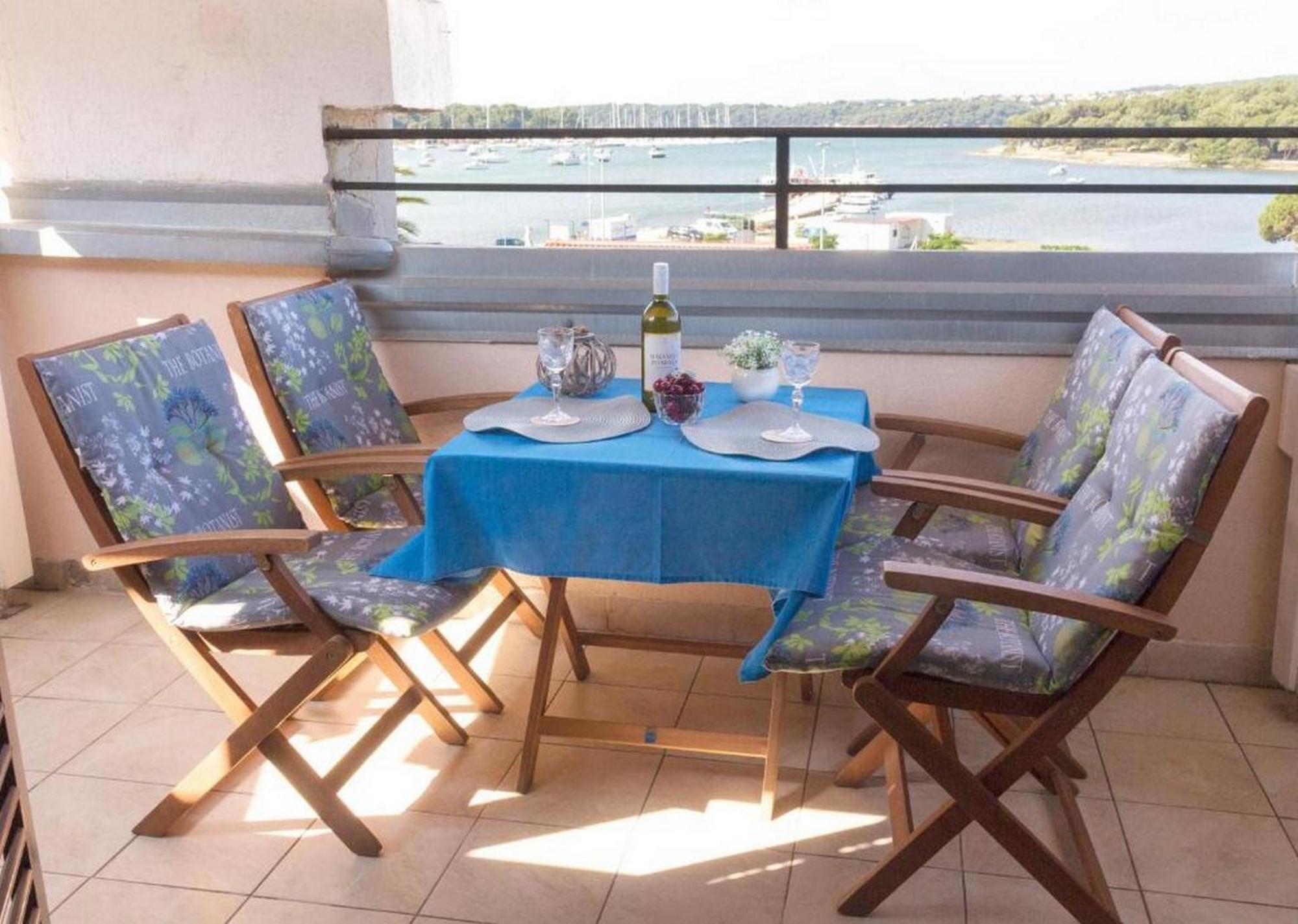 ميدولين Rooms And Apartments Palma B&B المظهر الخارجي الصورة
