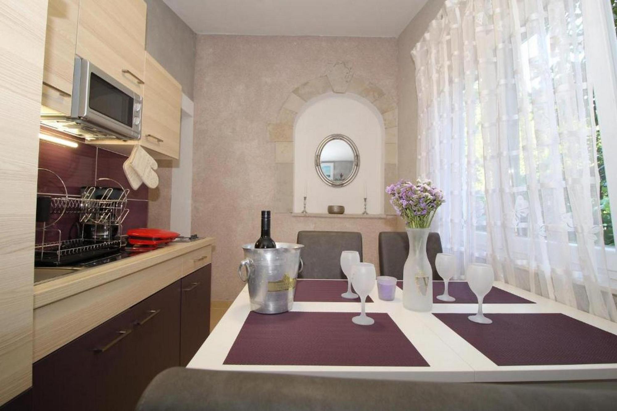 ميدولين Rooms And Apartments Palma B&B المظهر الخارجي الصورة