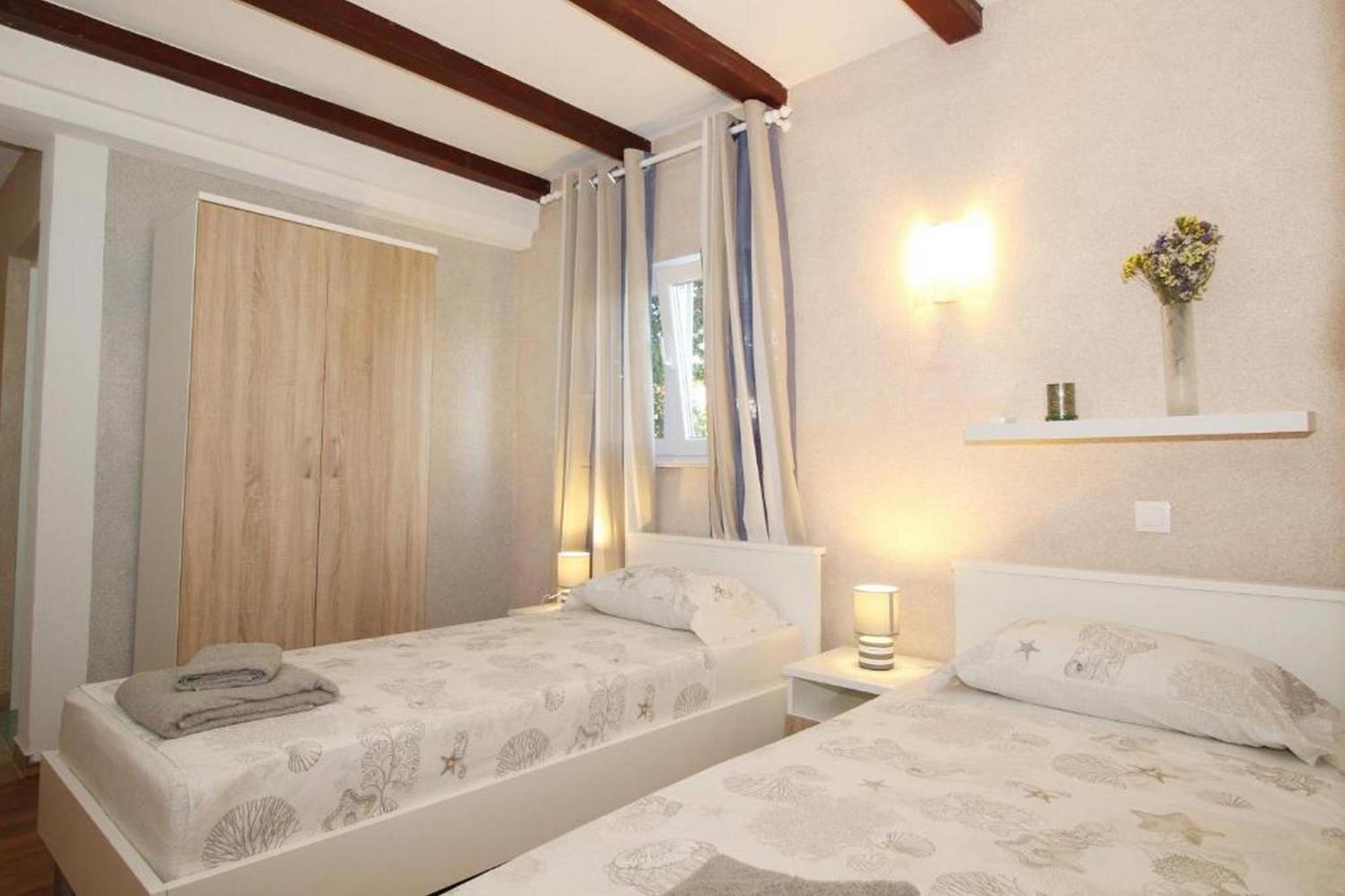 ميدولين Rooms And Apartments Palma B&B المظهر الخارجي الصورة