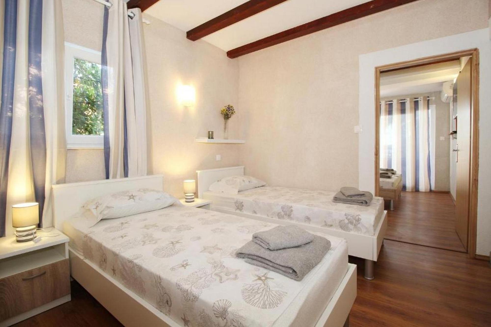 ميدولين Rooms And Apartments Palma B&B المظهر الخارجي الصورة