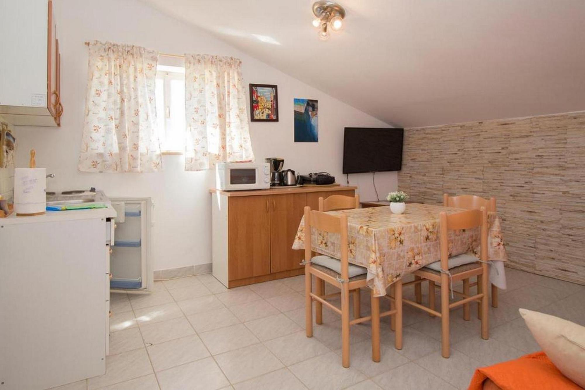 ميدولين Rooms And Apartments Palma B&B المظهر الخارجي الصورة