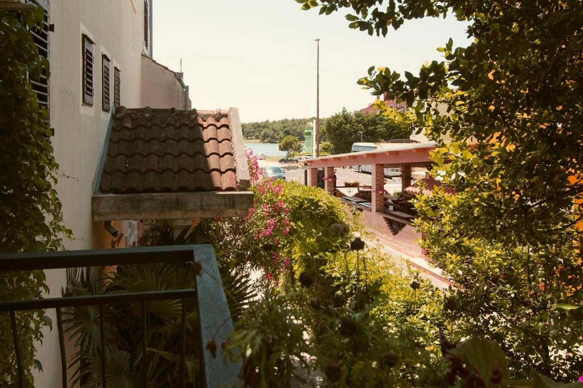 ميدولين Rooms And Apartments Palma B&B المظهر الخارجي الصورة