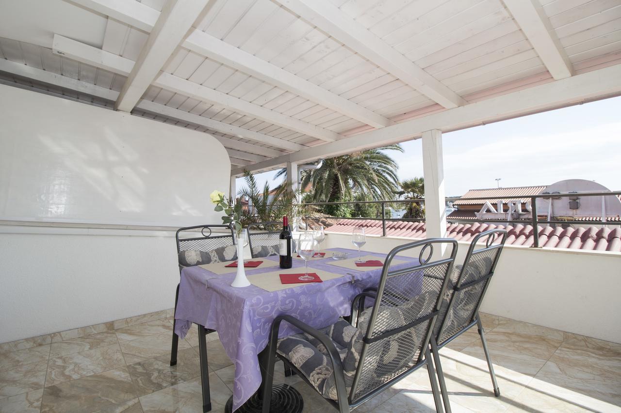 ميدولين Rooms And Apartments Palma B&B المظهر الخارجي الصورة